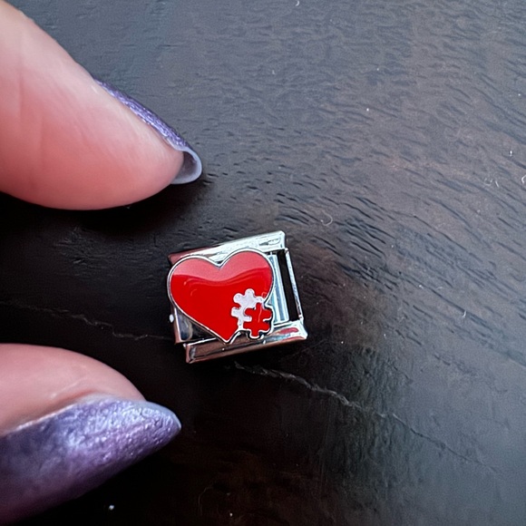 Red Heart Puzzle Piece Italian Charm Link - Picture 2 of 2